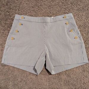 Size 4 Banana Republic Striped Shorts - Navy and White